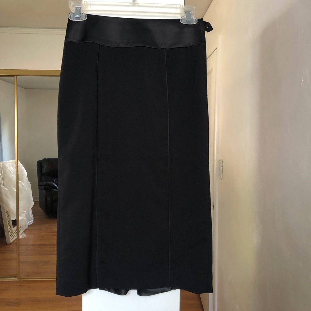 H&M midi pencil skirt Size 2